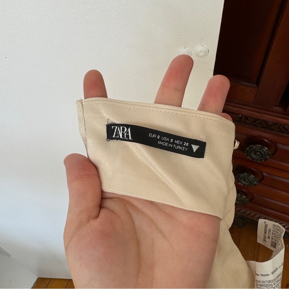 Cropped Satin Top - that ties in the back - Picture 4 of 4